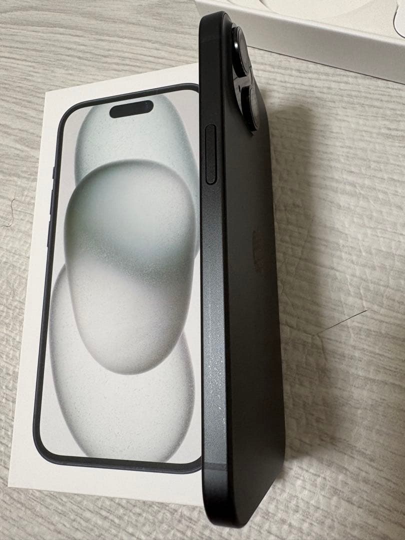 Apple iPhone 15 256GB simフリー　ブラック