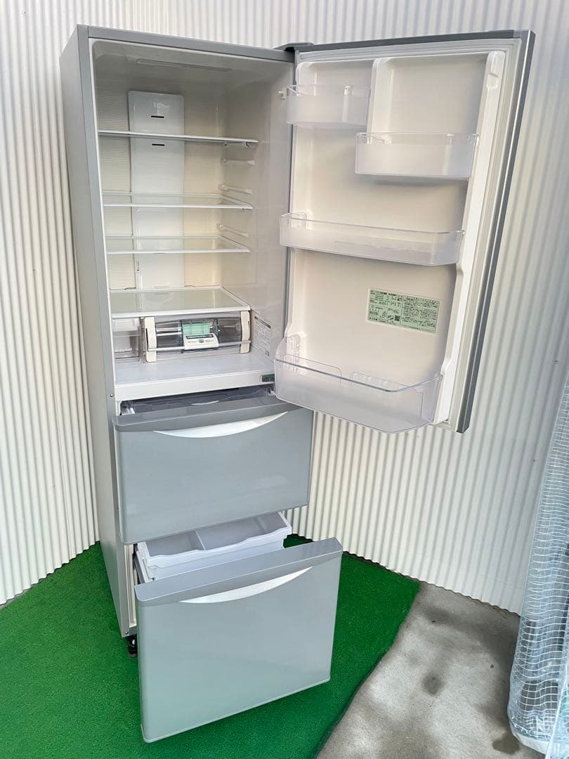 825 日立 315L 3ドア冷蔵庫 真ん中野菜室 真空チルド ライトシルバー