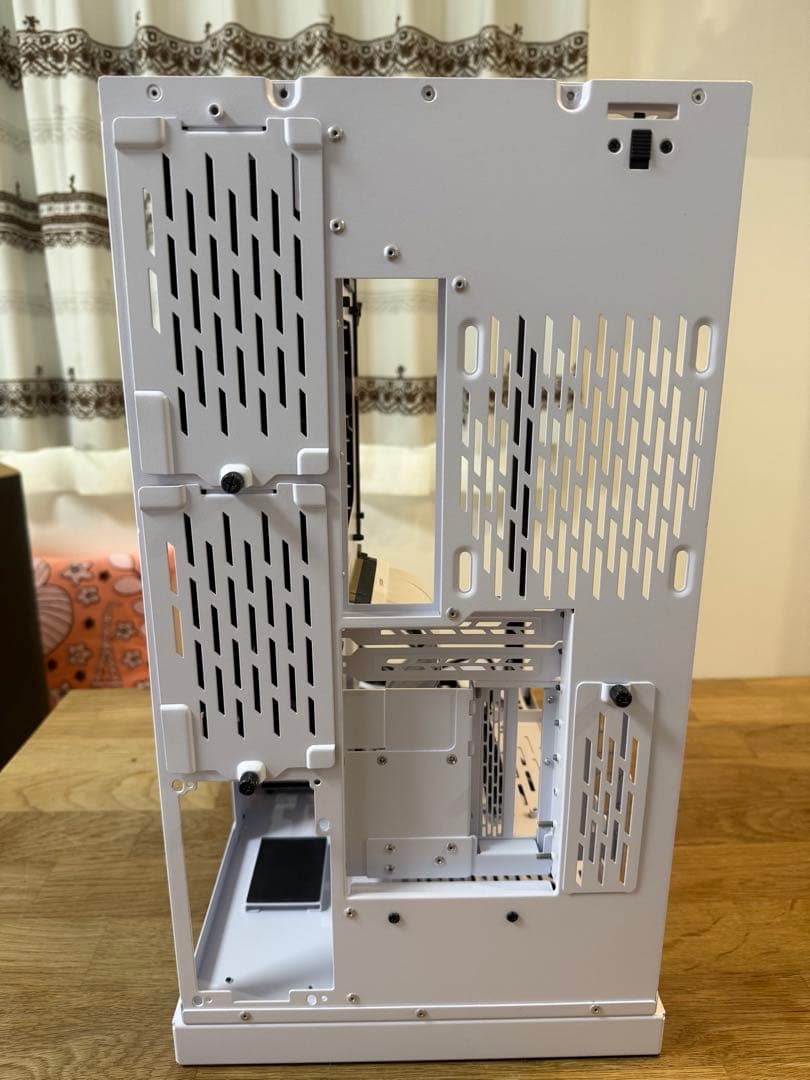 PCケース LIAN LI O11 DYNAMIC XL-W GPU縦置キット付