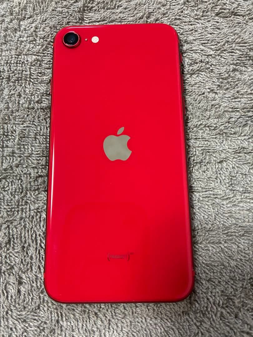 Apple iPhone SE (第2世代) 赤 ケース付き