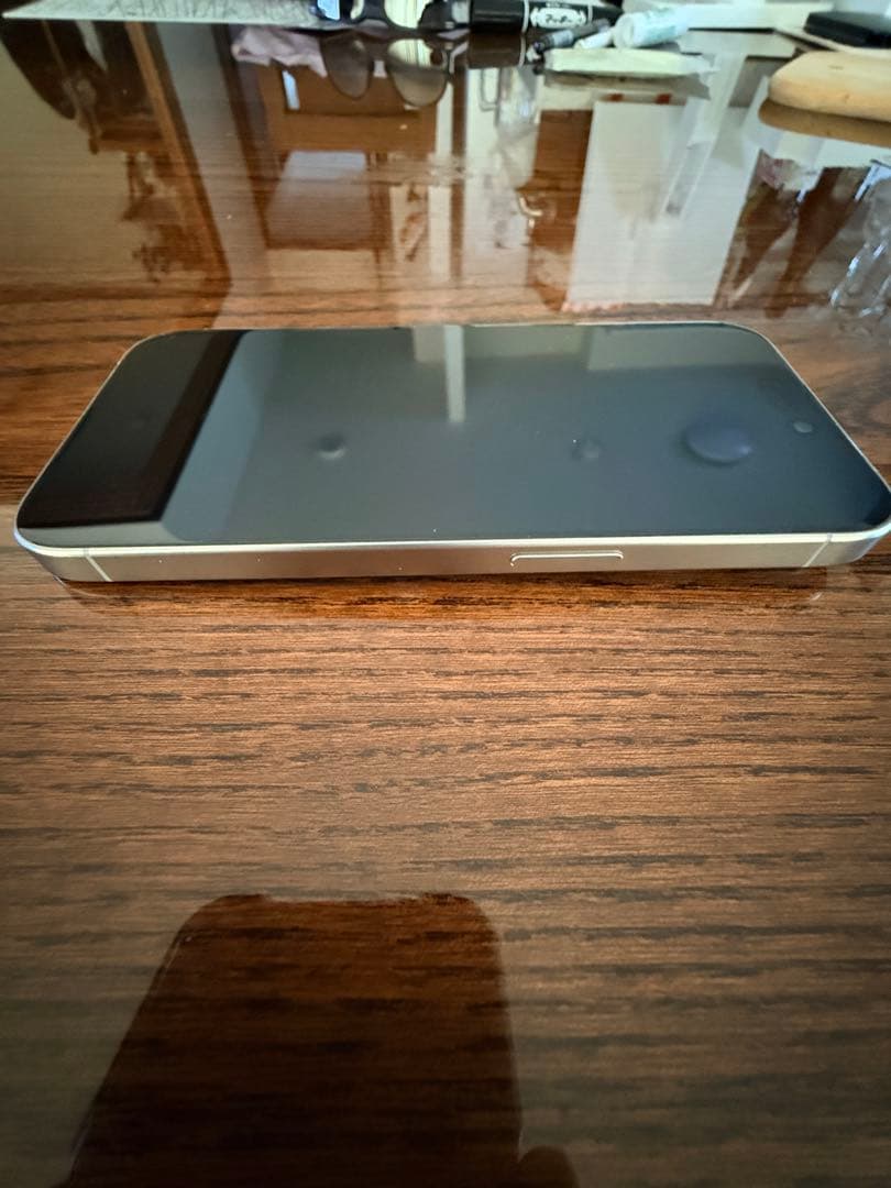 iPhone15Pro 美品　ホワイトチタニウム