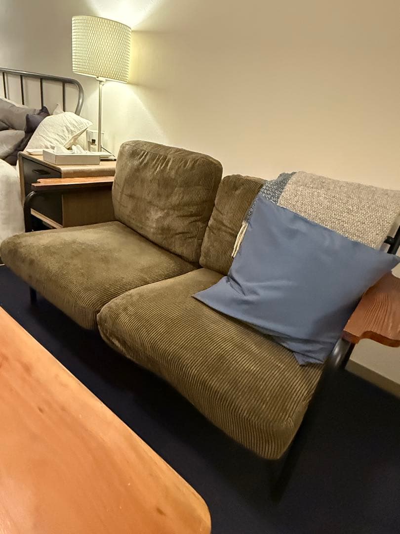 オリーブカラー コーデュロイ アーム付き2人掛けソファ(ソファのみ販売です)