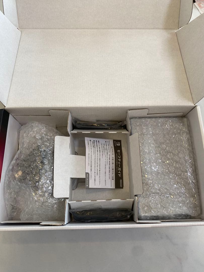 NintendoSwitchネオングリーン ネオンピンク ジョイコングリップ無し