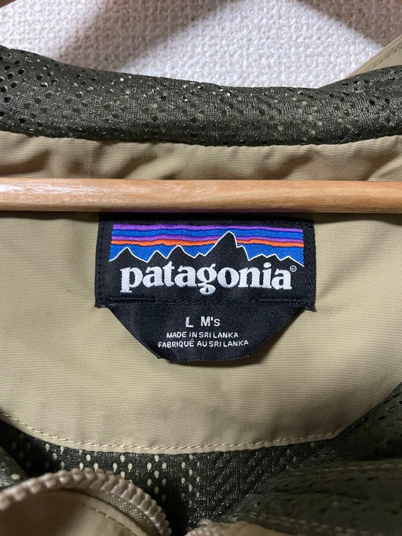 パタゴニア　ベージュ マウンテンパーカー