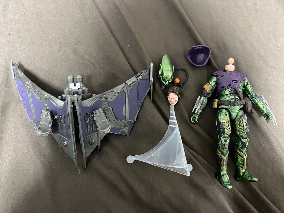 ハズブロ　マーベルレジェンド　グリーンゴブリン　開封済