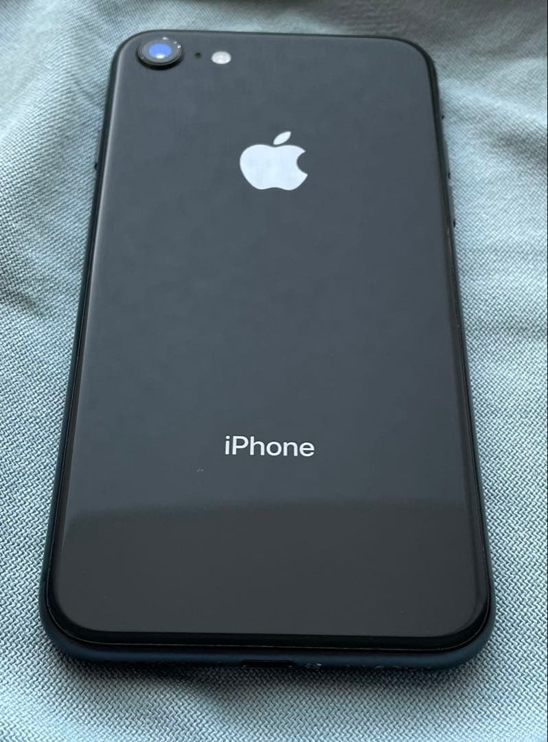 iPhone 8 64GB スペースグレー　SIMロックなし　本体のみ