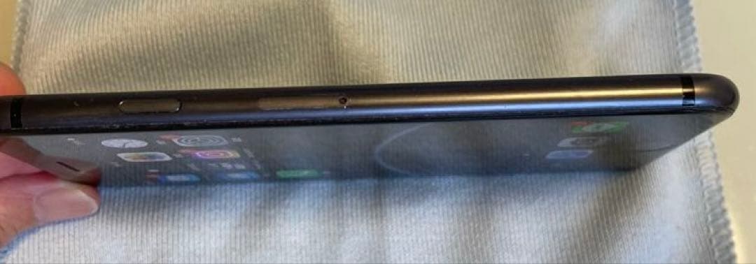 iPhone 8 64GB スペースグレー　SIMロックなし　本体のみ