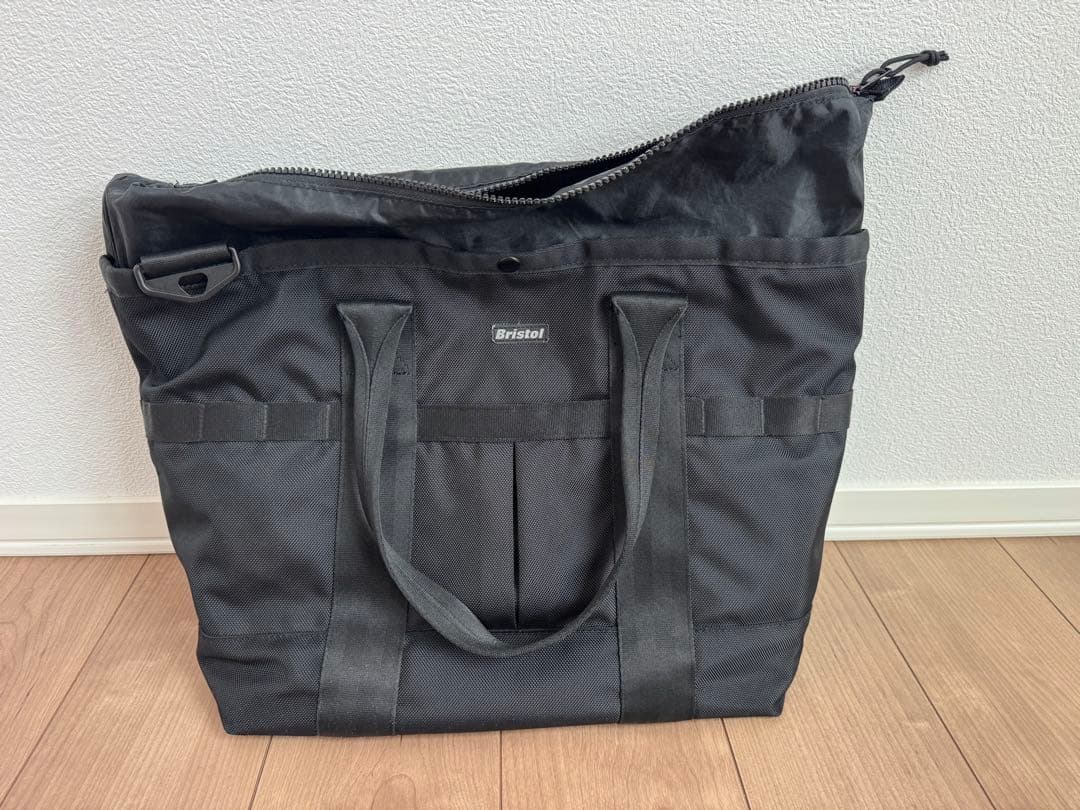 F.C.R.B × NEW ERA TEAM TOTE BAG（2WAYトート）