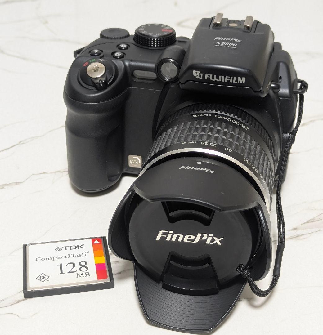 ② FUJIFILM　FinePix S9000　CFカード付き　単三電池稼働