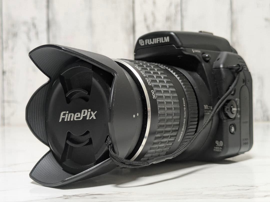② FUJIFILM　FinePix S9000　CFカード付き　単三電池稼働