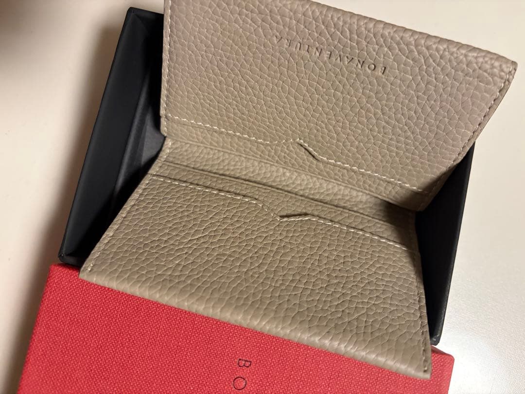 ボナベンチュラ ビジネスカードケース シュリンクレザー グレージュ名刺入れ