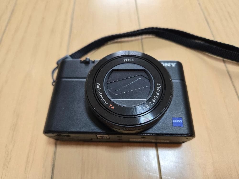コンパクトデジタルカメラ SONY Cyber-shot RX100M4