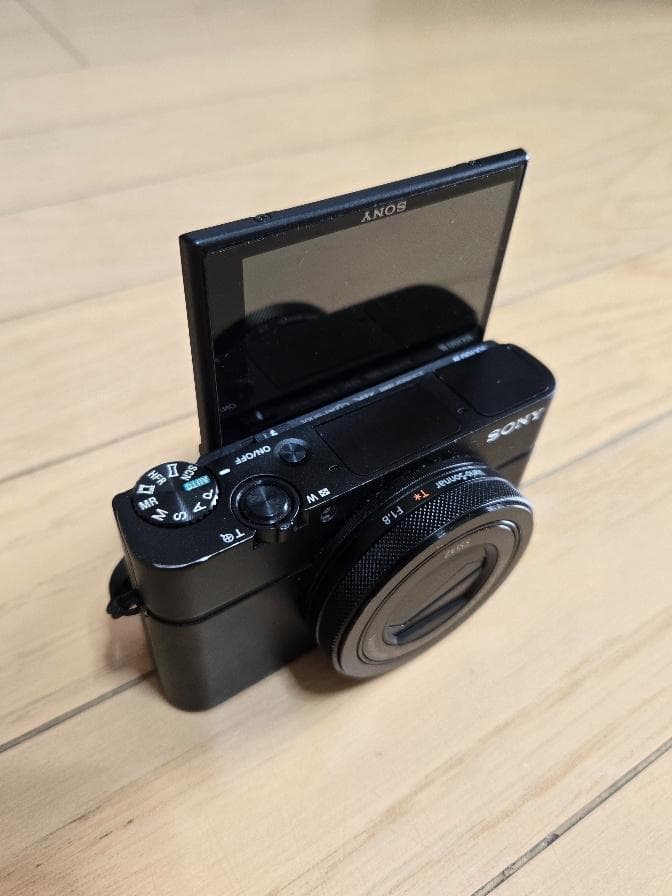 コンパクトデジタルカメラ SONY Cyber-shot RX100M4