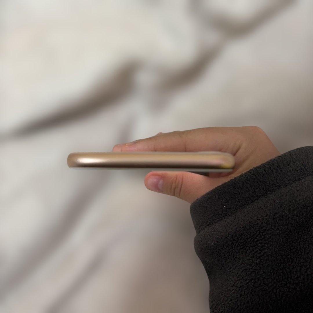 Apple iPhone8 64GB ゴールド　SIMロック解除済み