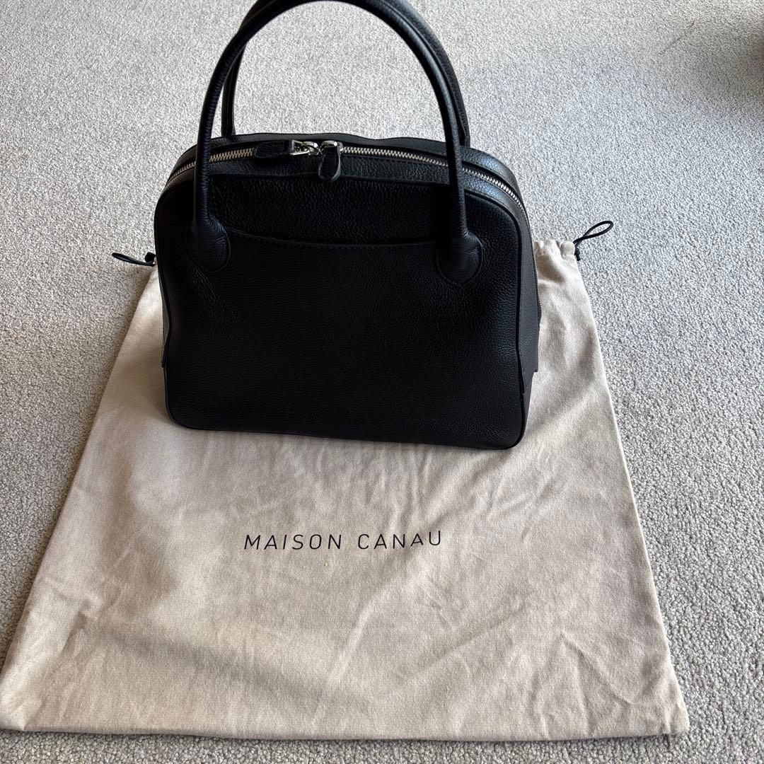 メゾンカナウ　ラウンドボストン　ハンドバッグ　レザー　黒