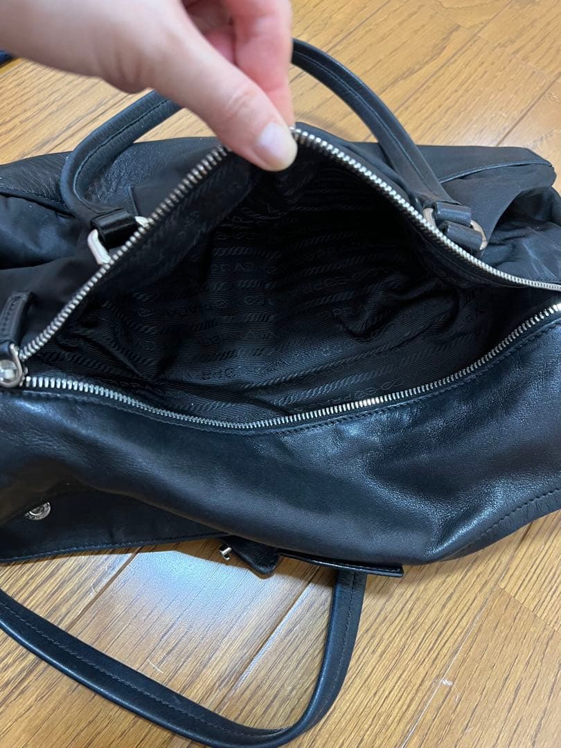 PRADA ブラックナイロンハンドバッグ 保存袋付き