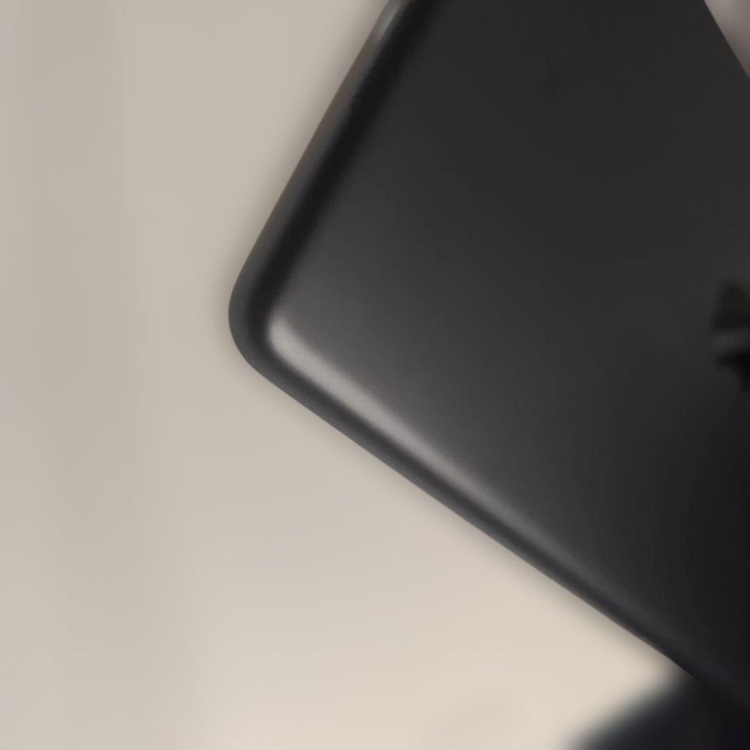 d*n様 iPad 第8世代 32GB セルラーモデル 32GBスペースグレイ