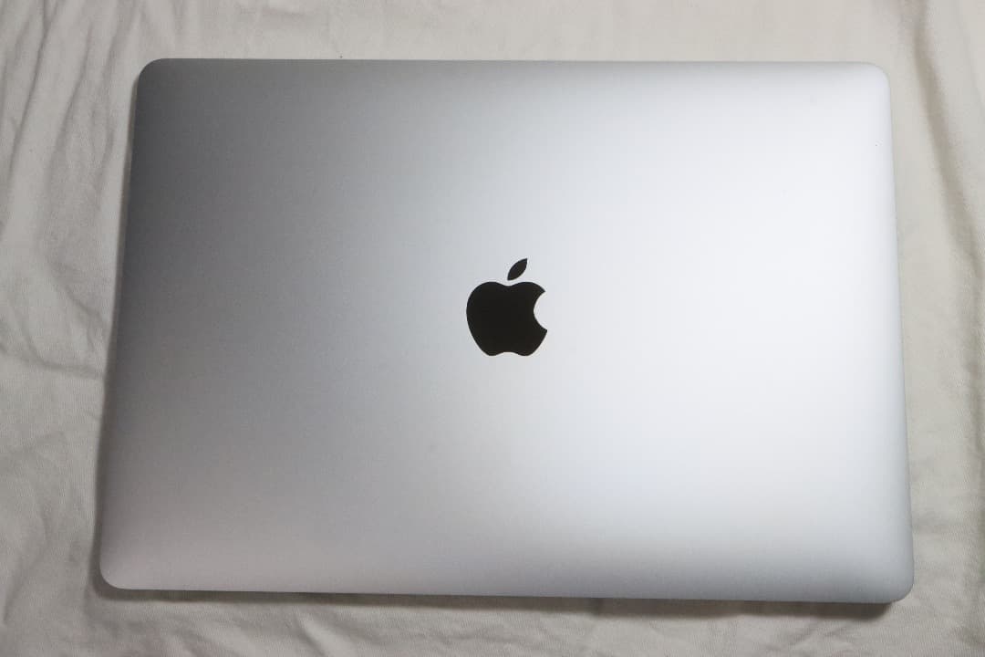 Apple MacBook Air M1　シルバー　美品です