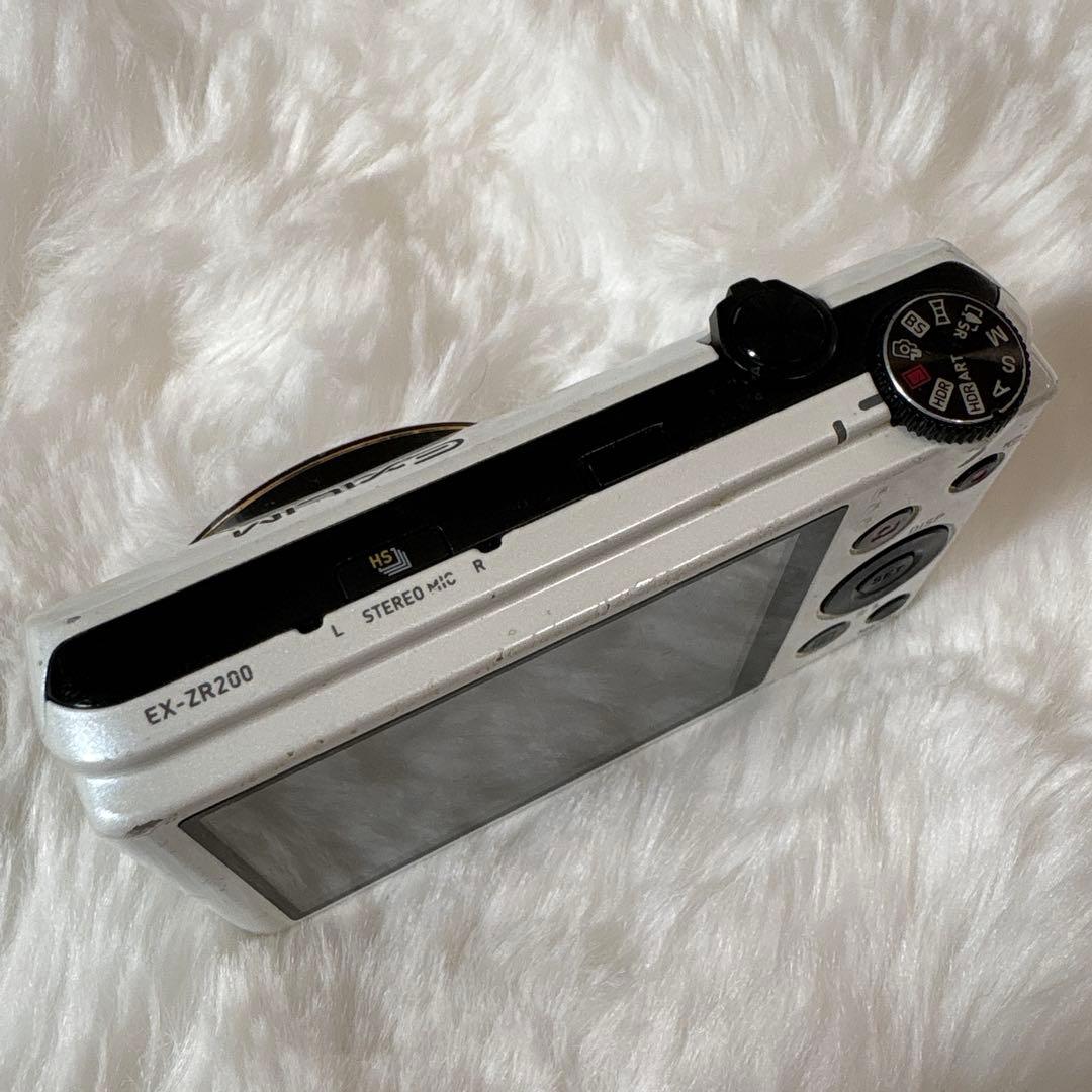 【動作確認済み】CASIO EX-ZR200 デジカメ