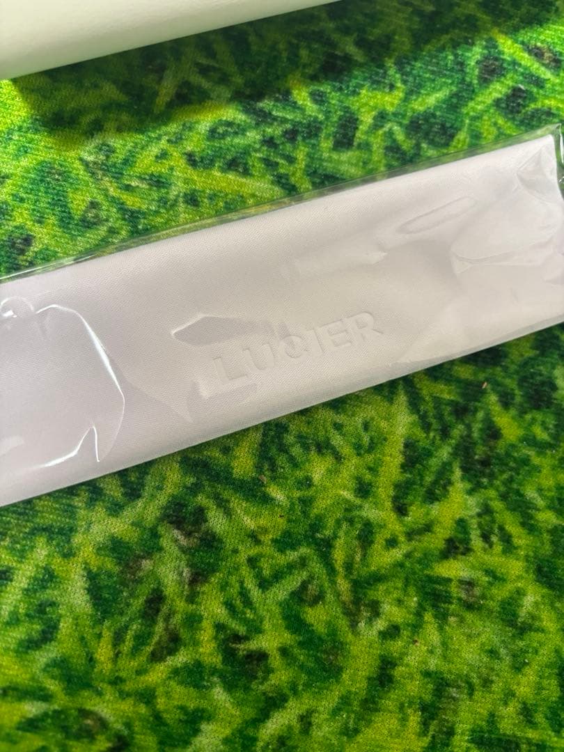 LUCIER ルシエール　ナイトレンズ（箱付き）