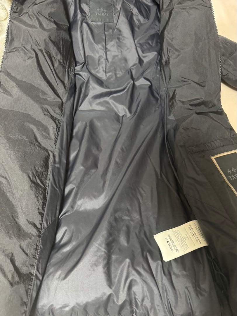 極美品　正規品　タトラス　ポリテアマ　レディース　ダウンコート