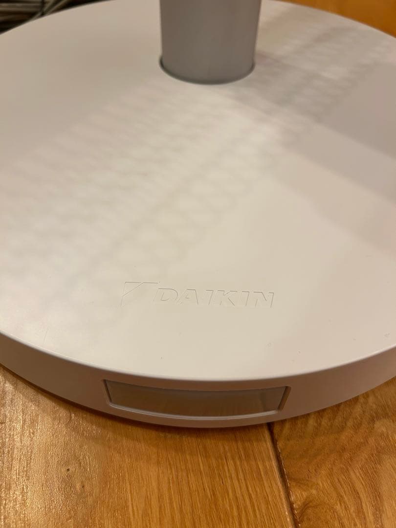 【わたあめ】ダイキン工業　遠赤外線暖房機セラムヒートERFT11VS-W