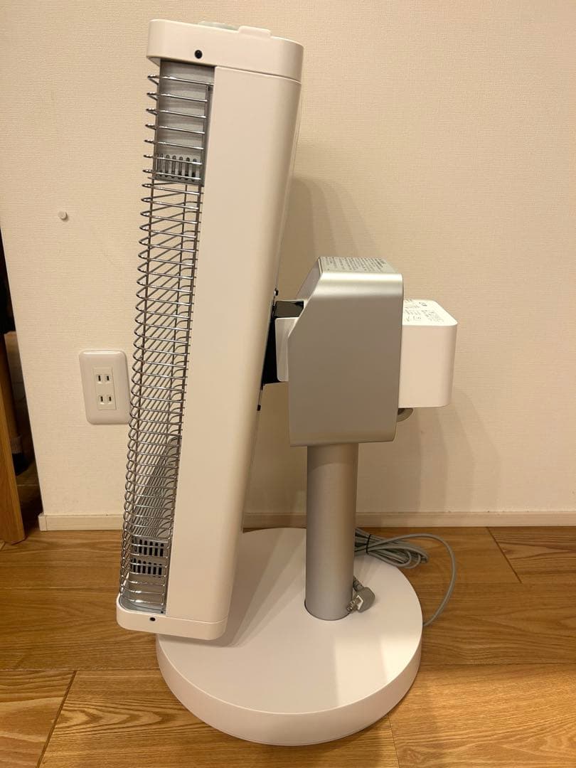 【わたあめ】ダイキン工業　遠赤外線暖房機セラムヒートERFT11VS-W