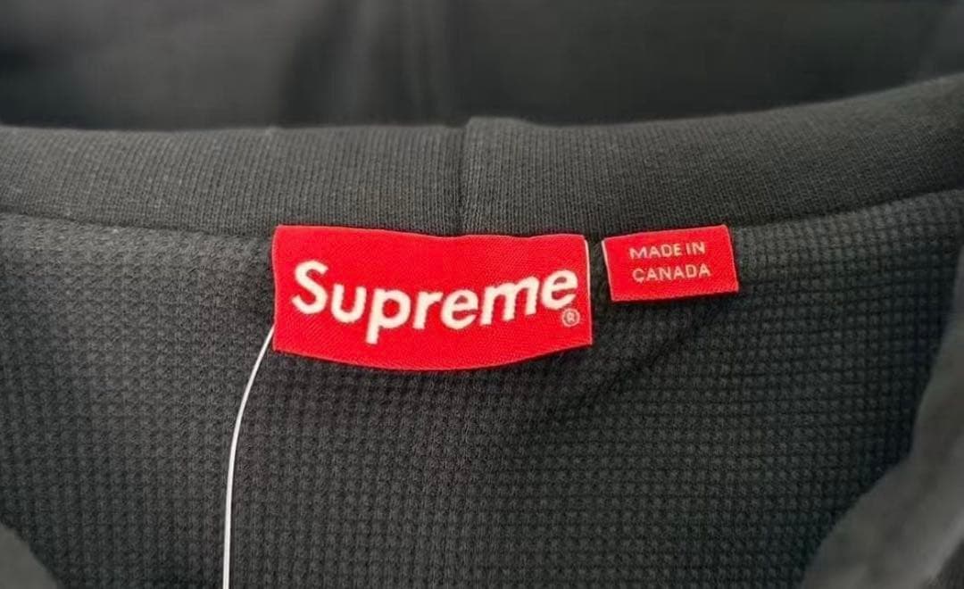 シュプリームパーカー　大幅値下げしました！早い者勝ち！！