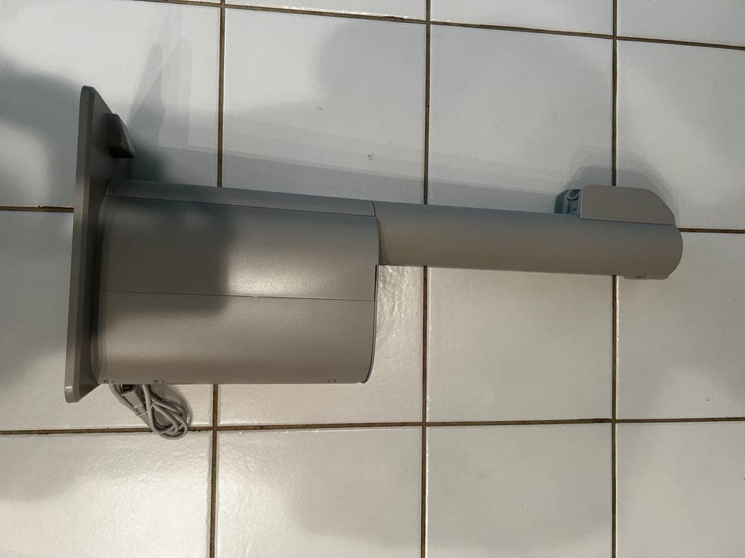 【中古美品・動作確認済】パナソニック 充電式掃除機 MC-NX810KM