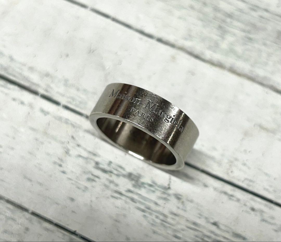 メゾンマルジェラ SM1UQ0082 メタルカラーロゴリング 21号　6952