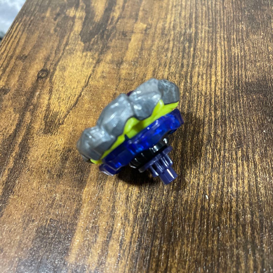 【限定新品ベイ】ベイブレードX オロチクラスタ9-60LR あ2