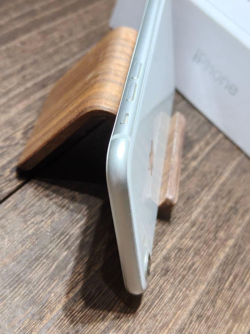 iphone8 64GB SIMフリー スマホ