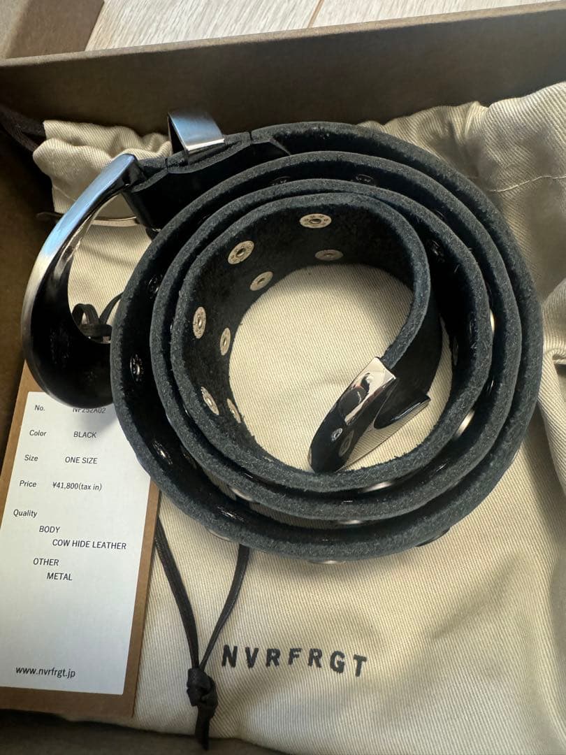 定価41800円/NVRFRGT 4c STUDDED LEATHER BELT