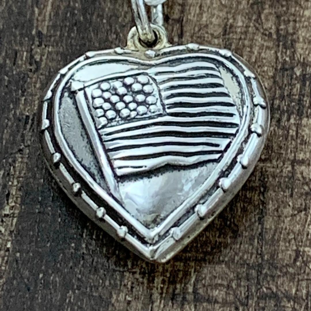 スウィートハートジュエリー アメリカ国旗 シルバーヴィンテージネックレスNAVY