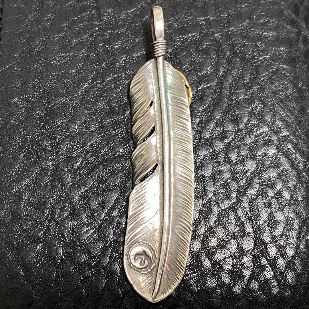 goro'sゴローズ 上金特大フェザー OLD SV 18k 左向き