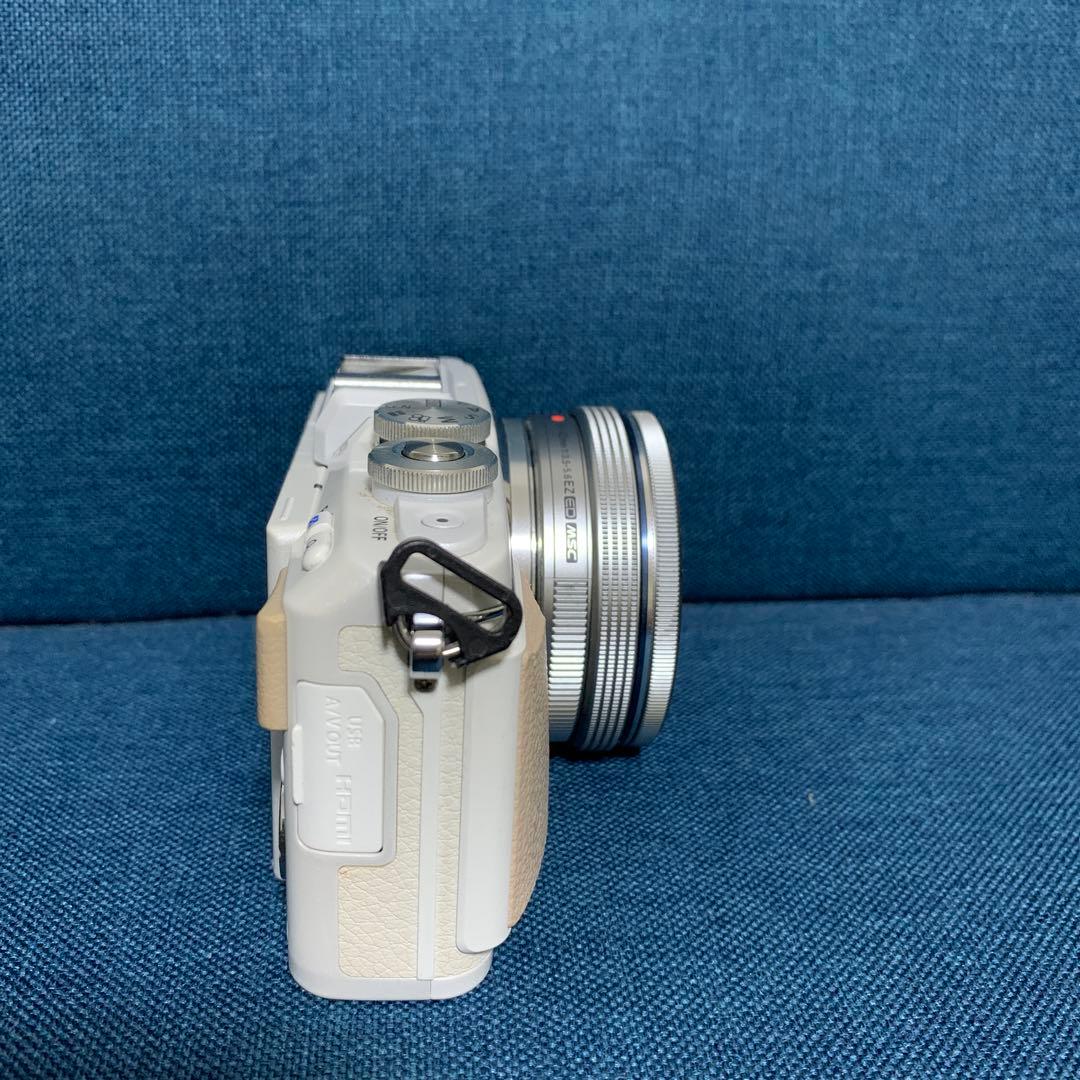 OLYMPUS オリンパス PEN E-PL7 レンズセット ミラーレスカメラ