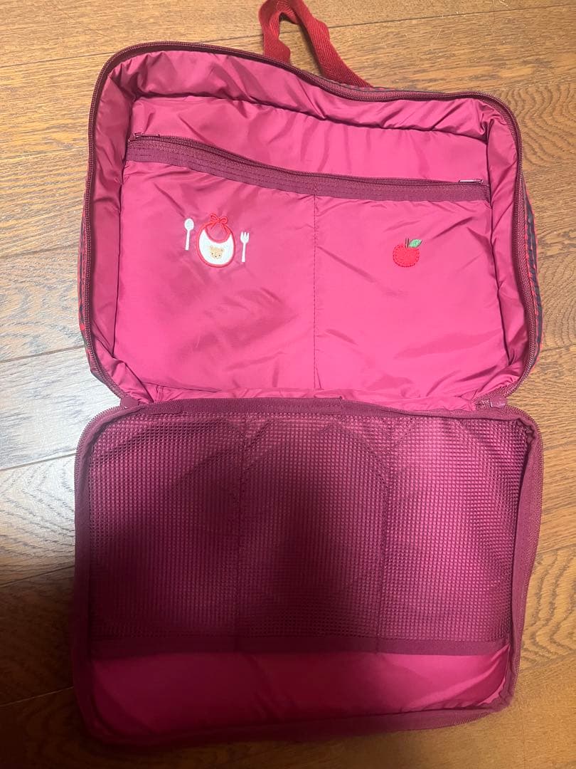 ファミリア　お出かけポーチ　トラベルポーチ　ケース