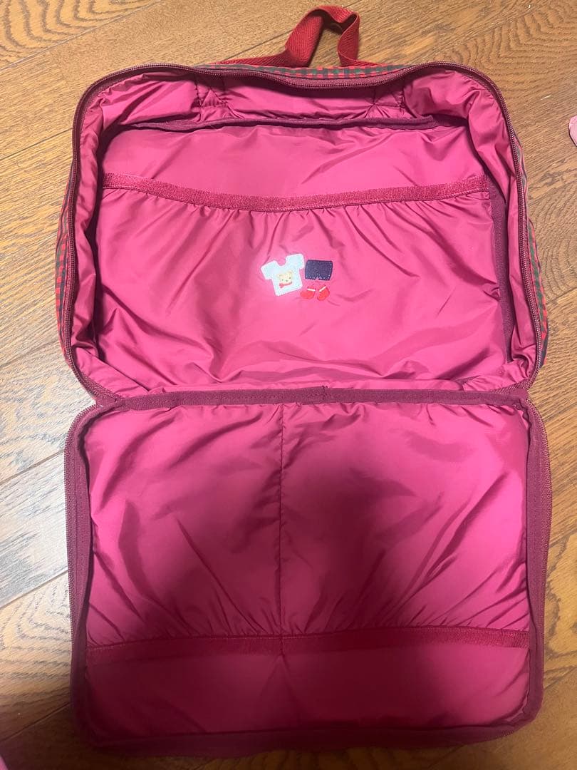 ファミリア　お出かけポーチ　トラベルポーチ　ケース