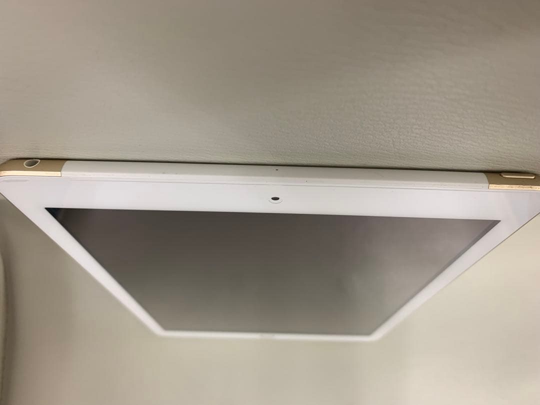 iPad 第5世代　32GB 9.7インチ　wifi+cellular