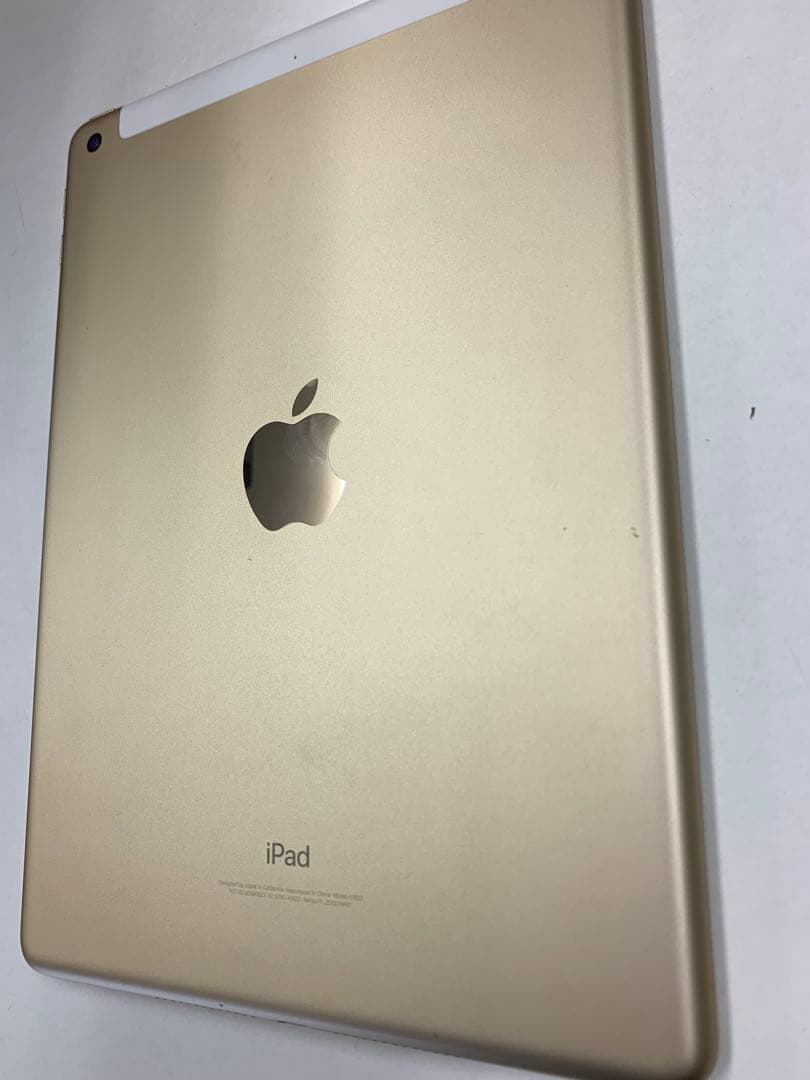 iPad 第5世代　32GB 9.7インチ　wifi+cellular