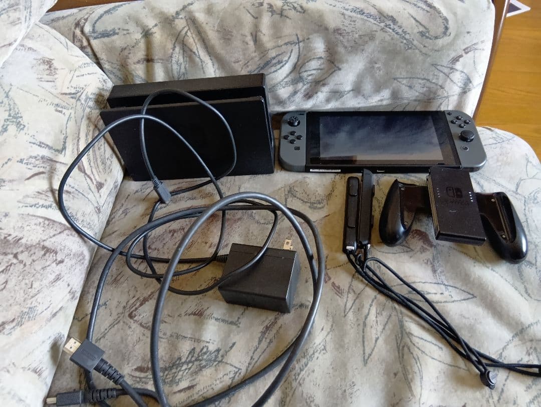Nintendo Switch 本体 グレー　2024年製