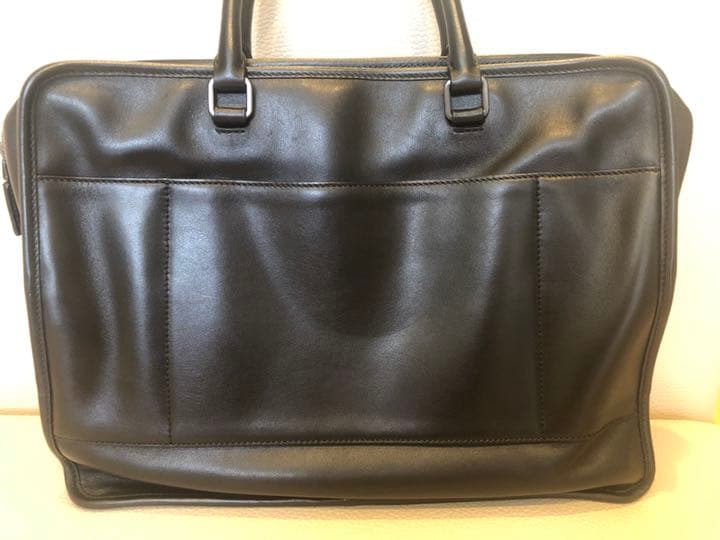 プラダ　ビジネスバッグ