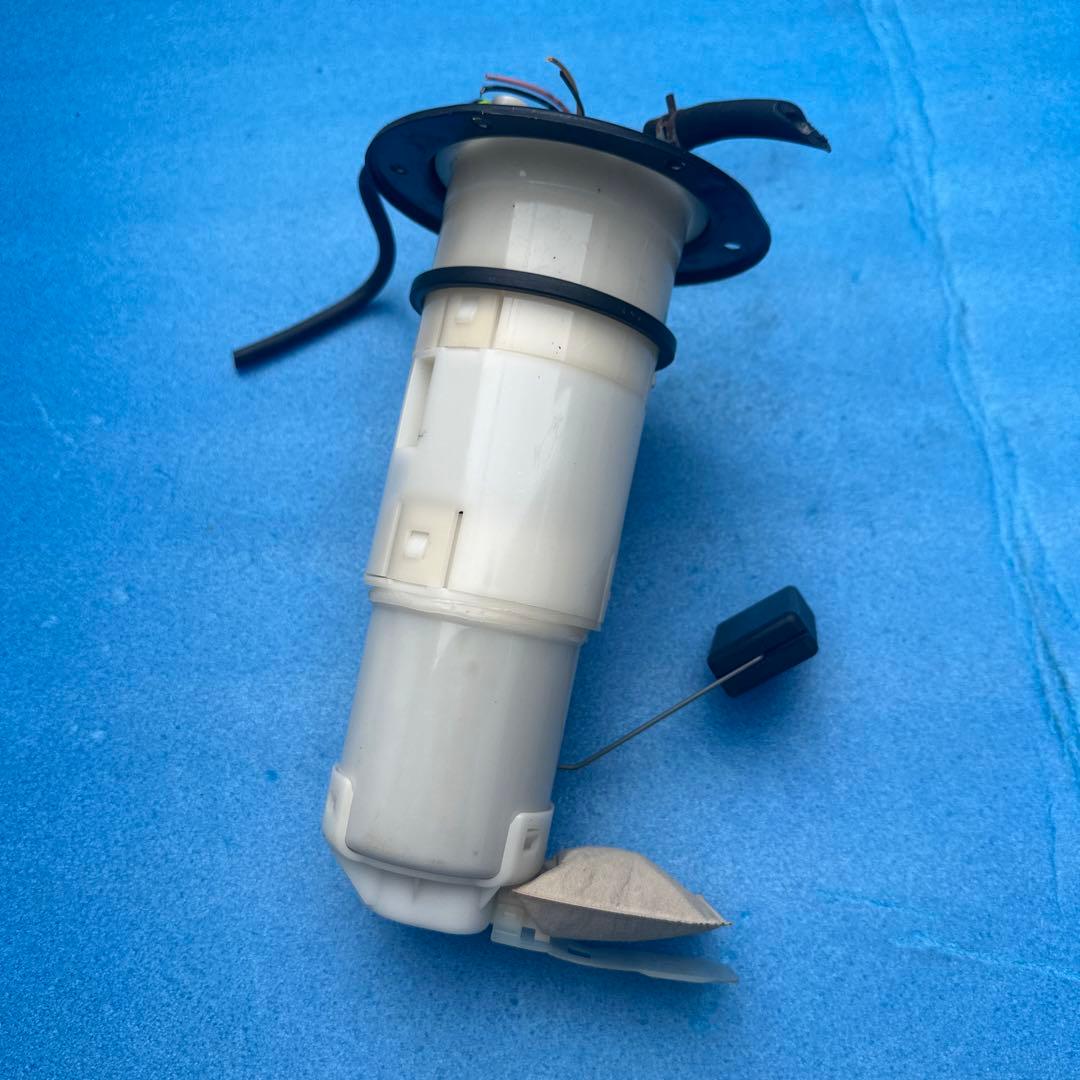 スズキ キャリートラック DA65T 燃料ポンプ フューエルポンプ 純正