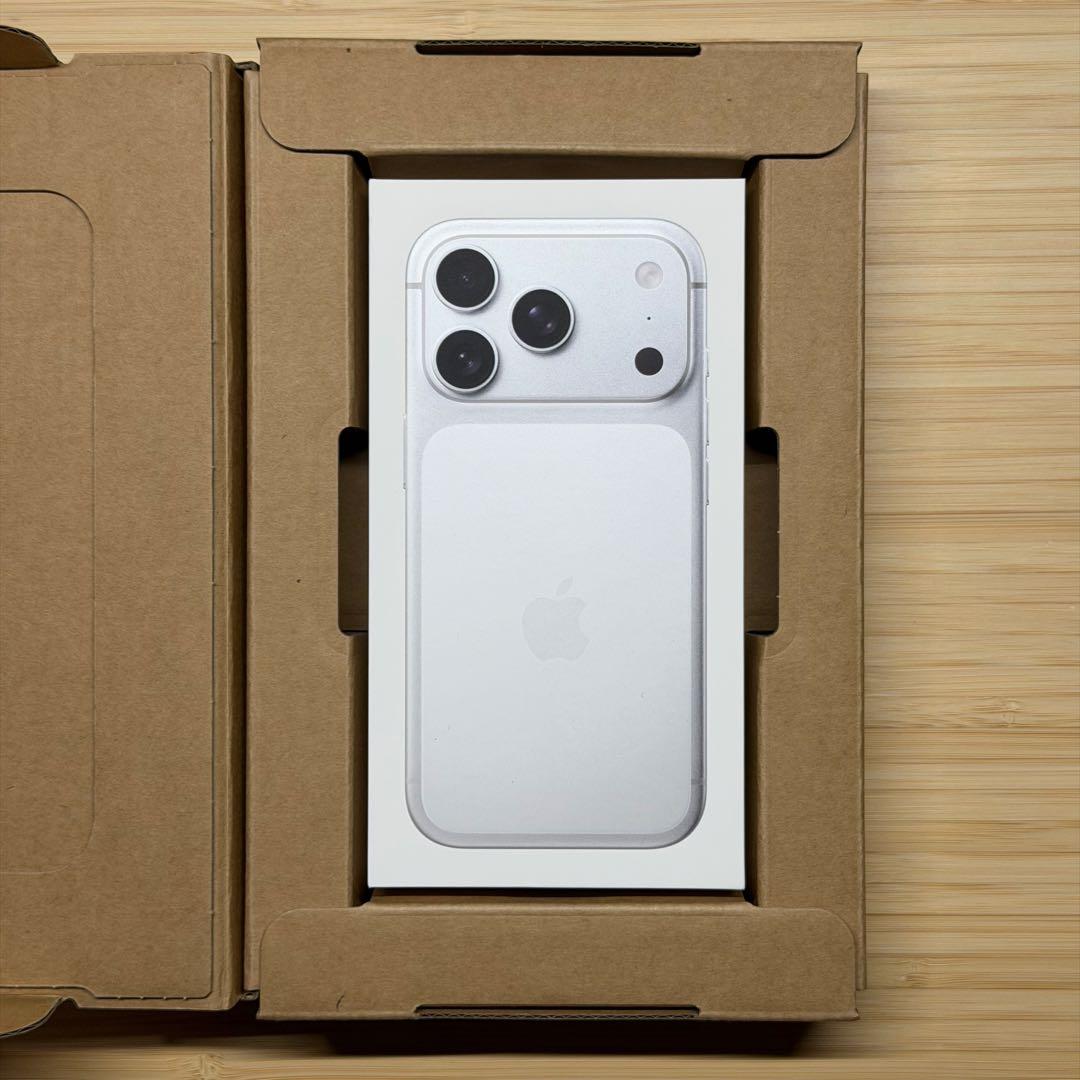 【新品未開封】iPhone 17 Pro 256GB シルバー 本体