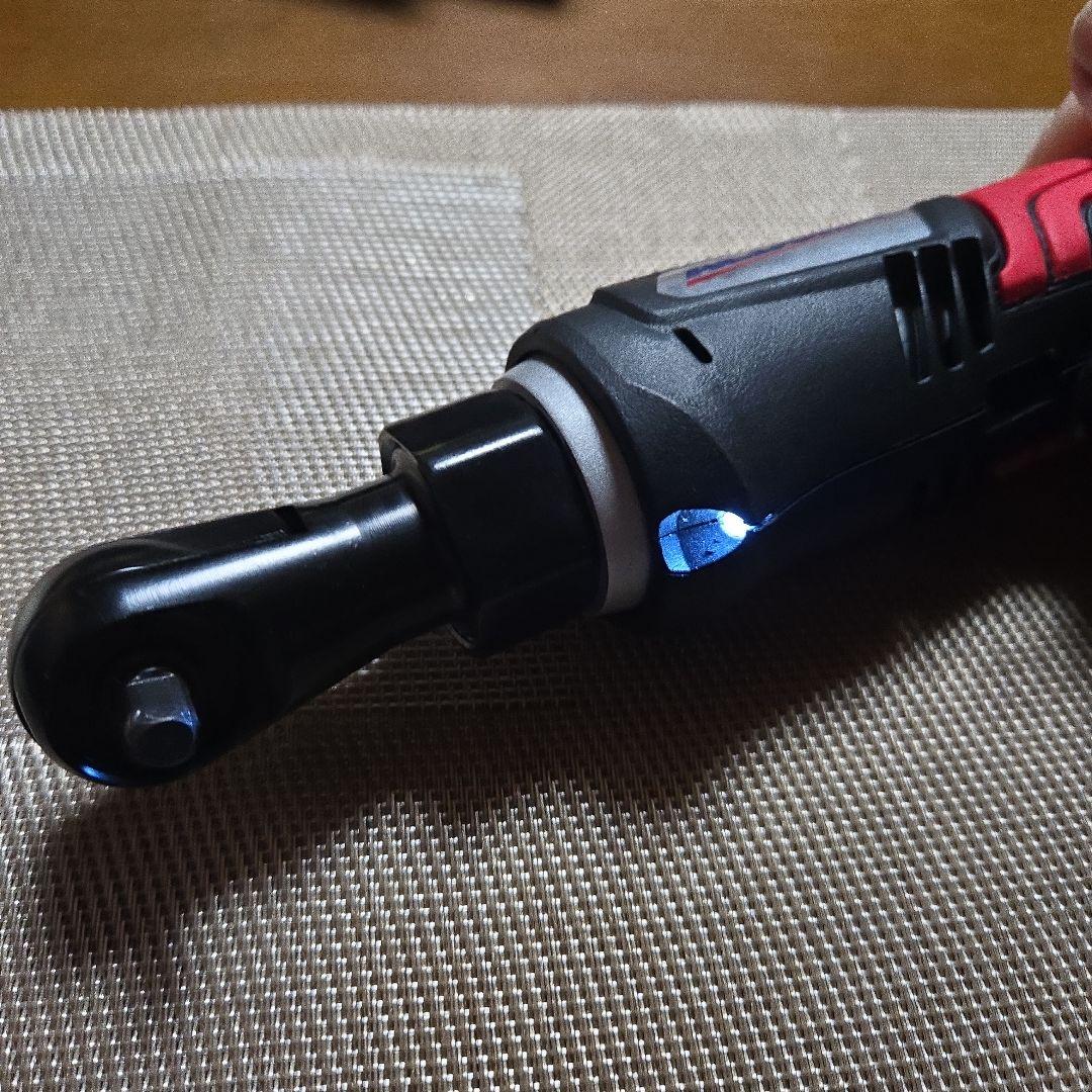 電動ラチェットレンチセット 赤 青 充電器付き