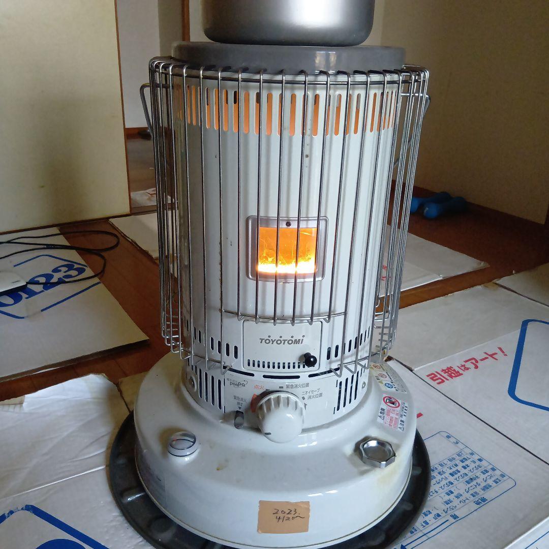 TOYOTOMI 大型石油ストーブ 点火窓付き2023年4月購入使用感あります