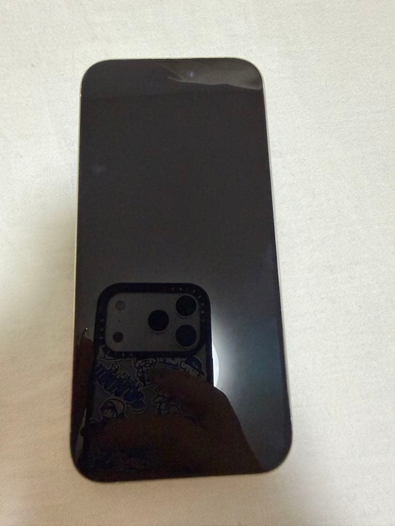 iPhone 15 pro 目立った傷汚れなし