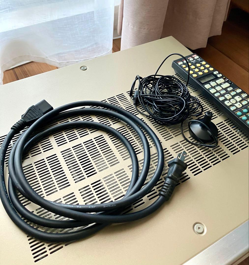 オーディオ用アンプ　YAMAHA DSP-AX1500