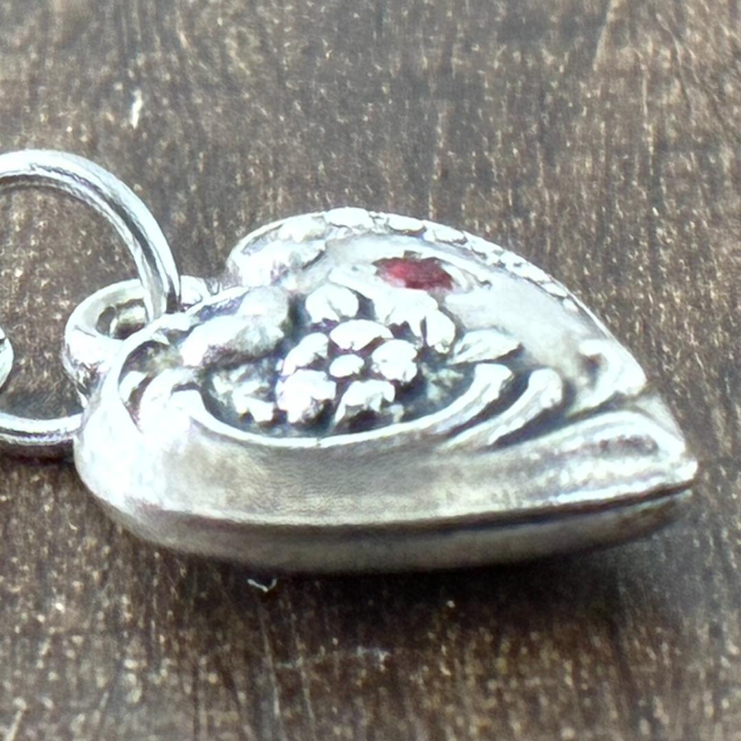 スウィートハートジュエリー勿忘草 レッドストーン シルバーヴィンテージネックレス