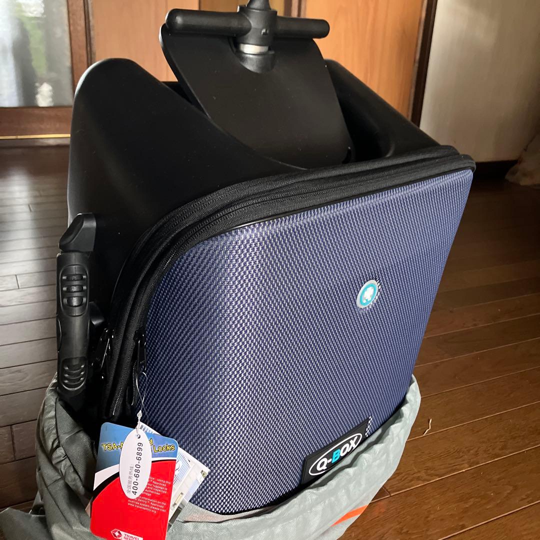 新品タグ付Q-BOX 乗れるキャリーケース　スーツケース　バッグ　子供乗せ